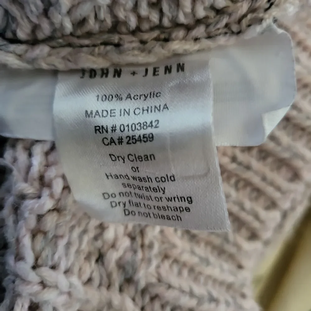 John + Jenn cable knit puff sleeve cable knit sweater Cozy!